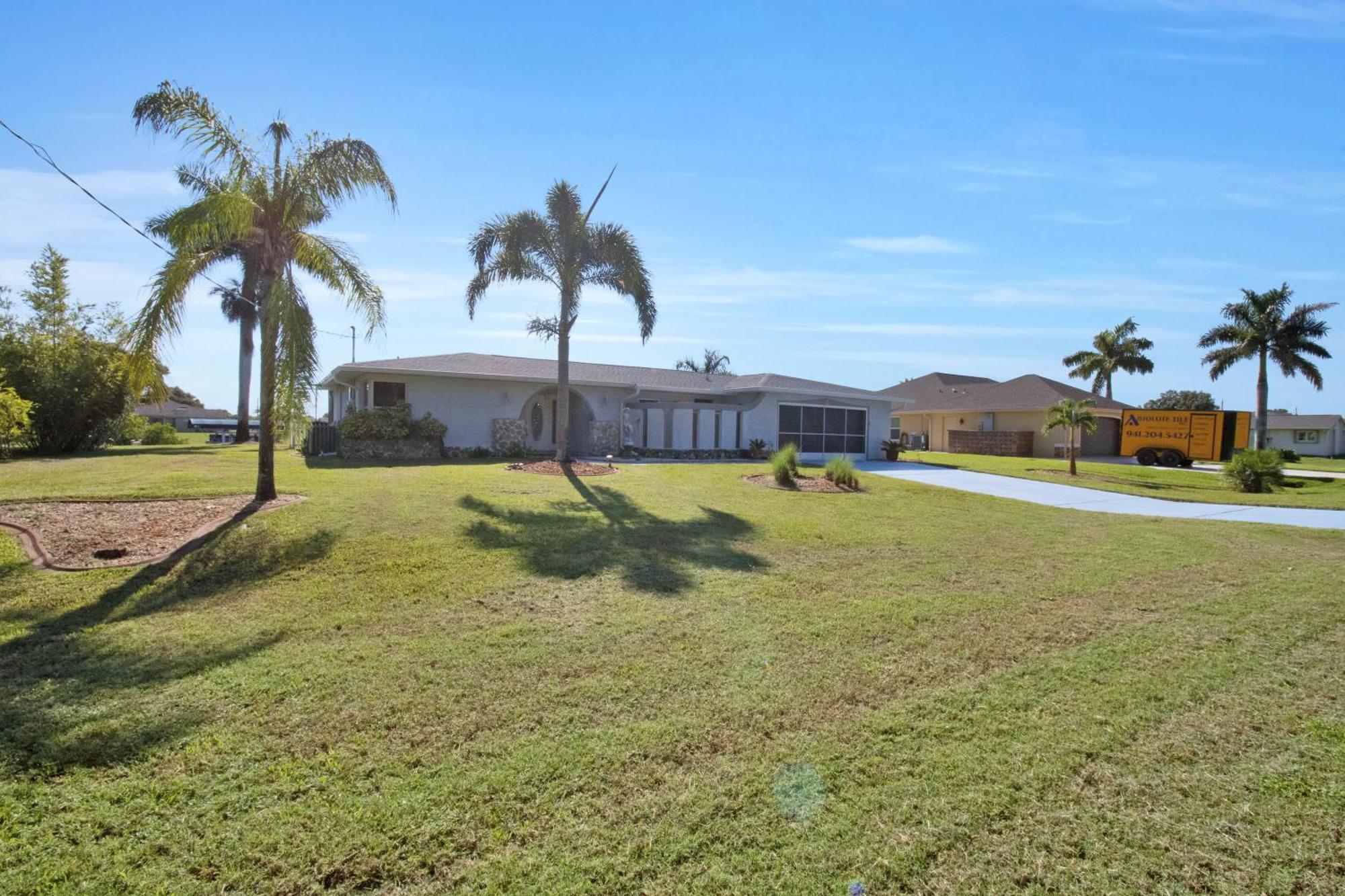 Pet Friendly Canal Front 3-Bedroom Grand Villa With Pool, Linai And Dock Port Charlotte Exterior photo