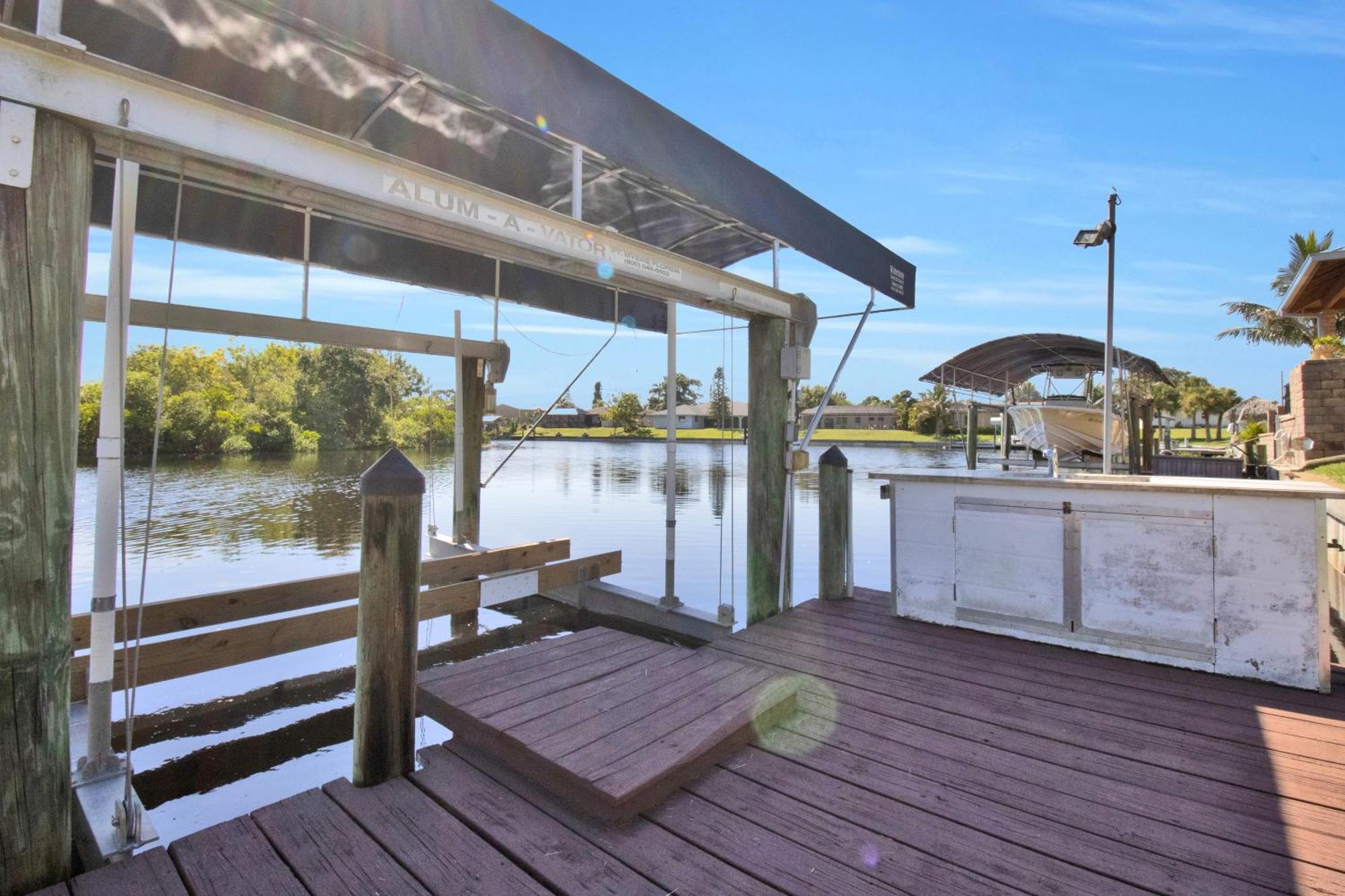 Pet Friendly Canal Front 3-Bedroom Grand Villa With Pool, Linai And Dock Port Charlotte Exterior photo