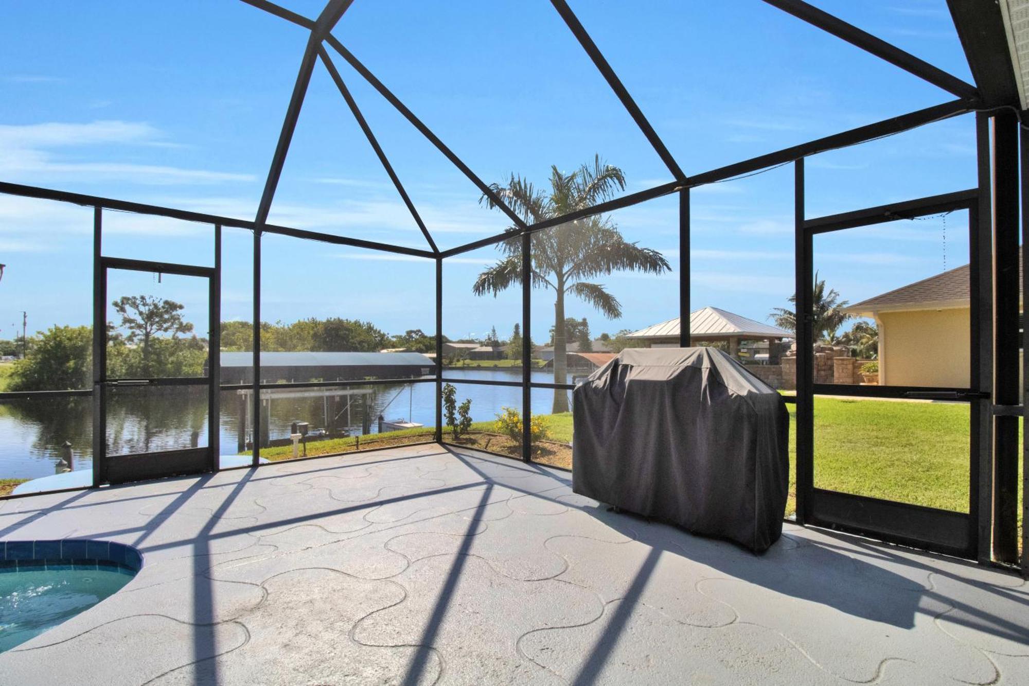 Pet Friendly Canal Front 3-Bedroom Grand Villa With Pool, Linai And Dock Port Charlotte Exterior photo