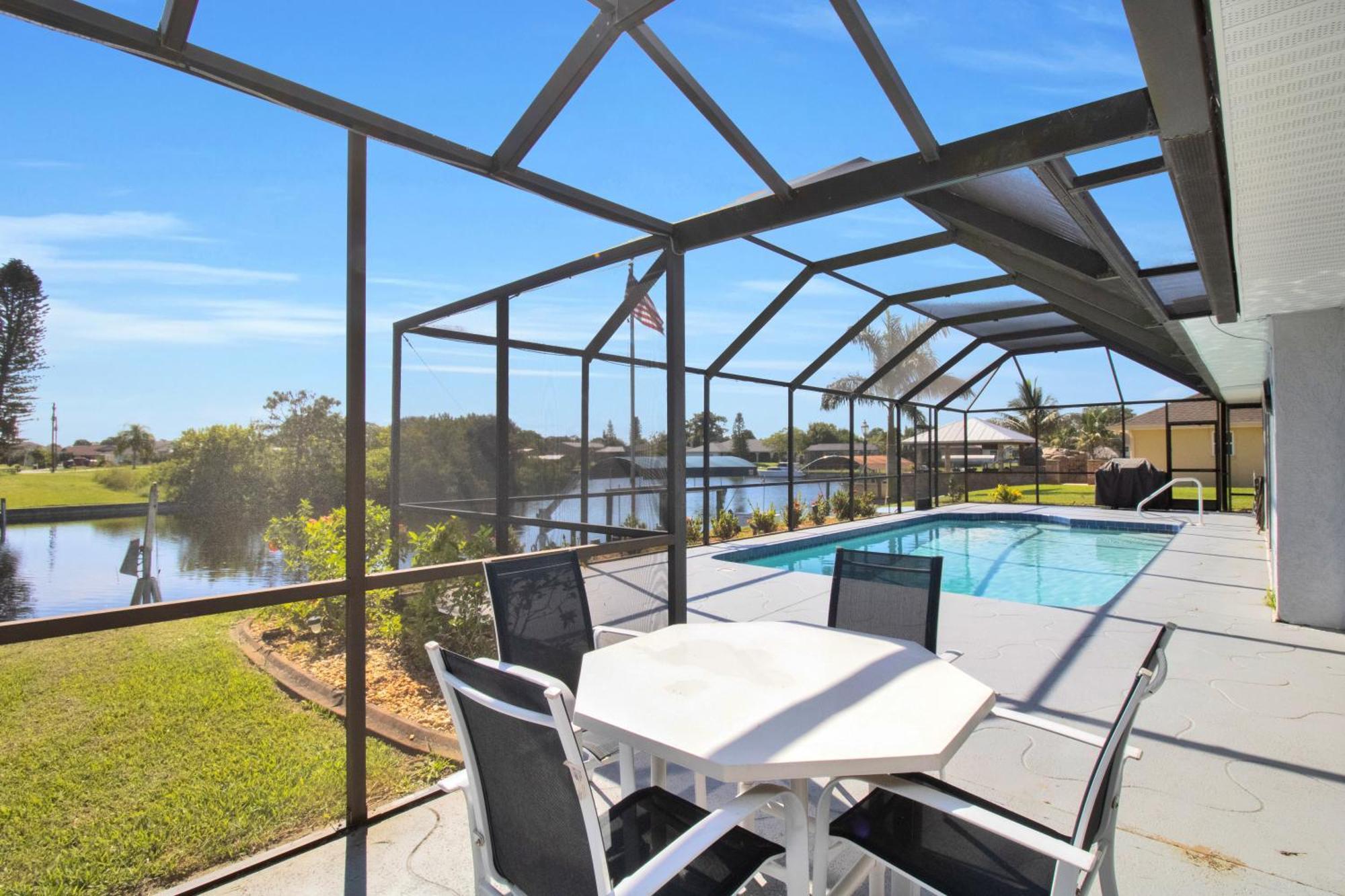 Pet Friendly Canal Front 3-Bedroom Grand Villa With Pool, Linai And Dock Port Charlotte Exterior photo