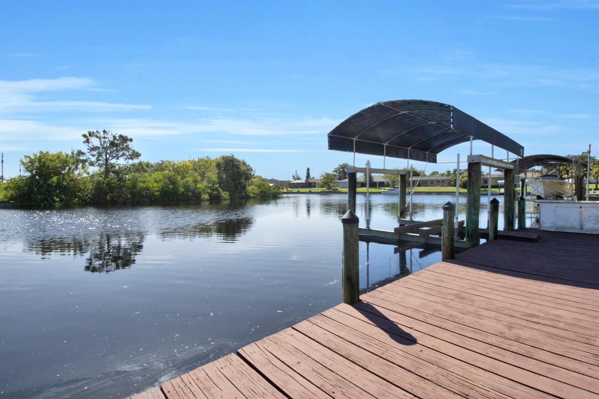 Pet Friendly Canal Front 3-Bedroom Grand Villa With Pool, Linai And Dock Port Charlotte Exterior photo
