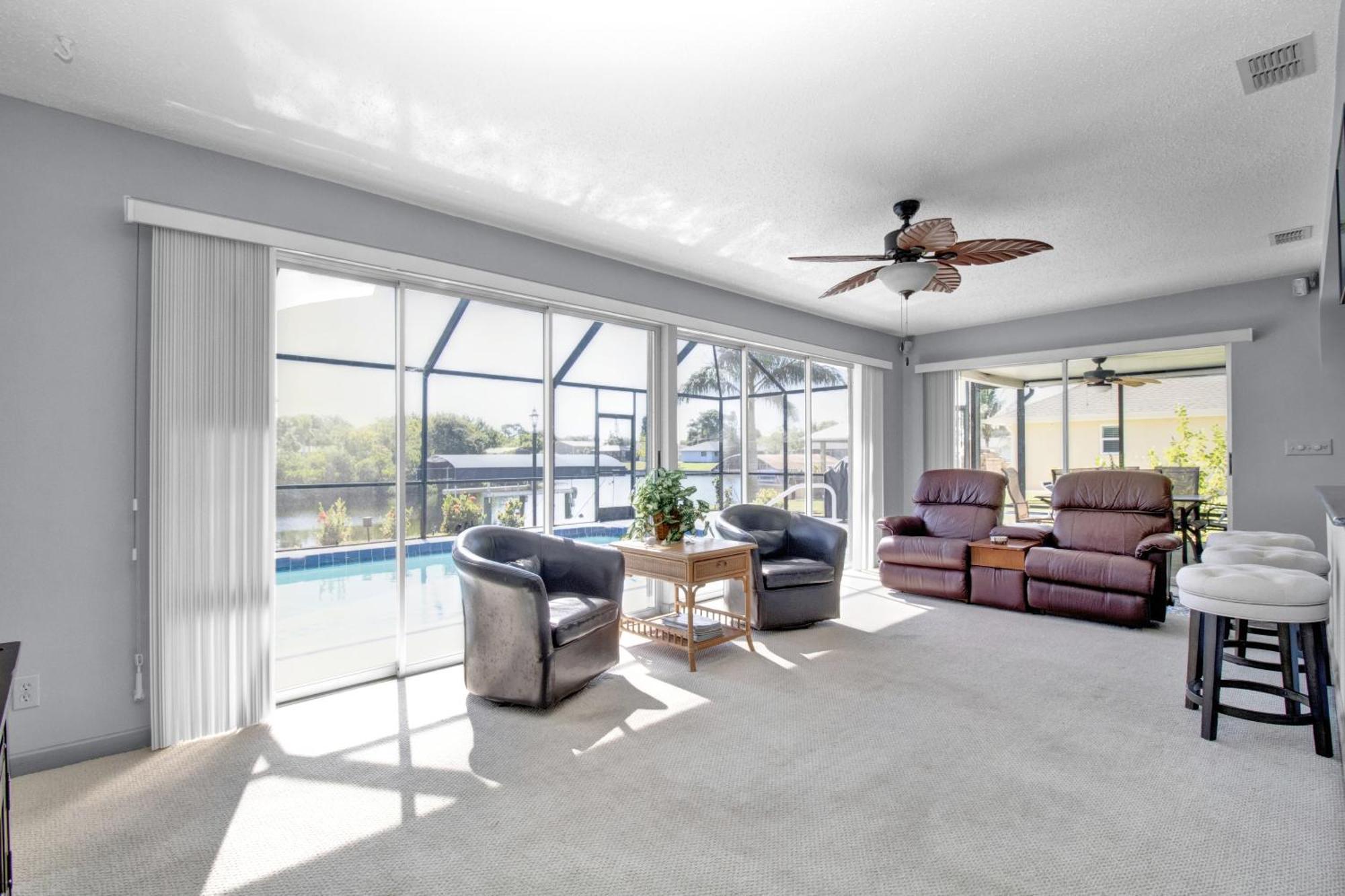 Pet Friendly Canal Front 3-Bedroom Grand Villa With Pool, Linai And Dock Port Charlotte Exterior photo