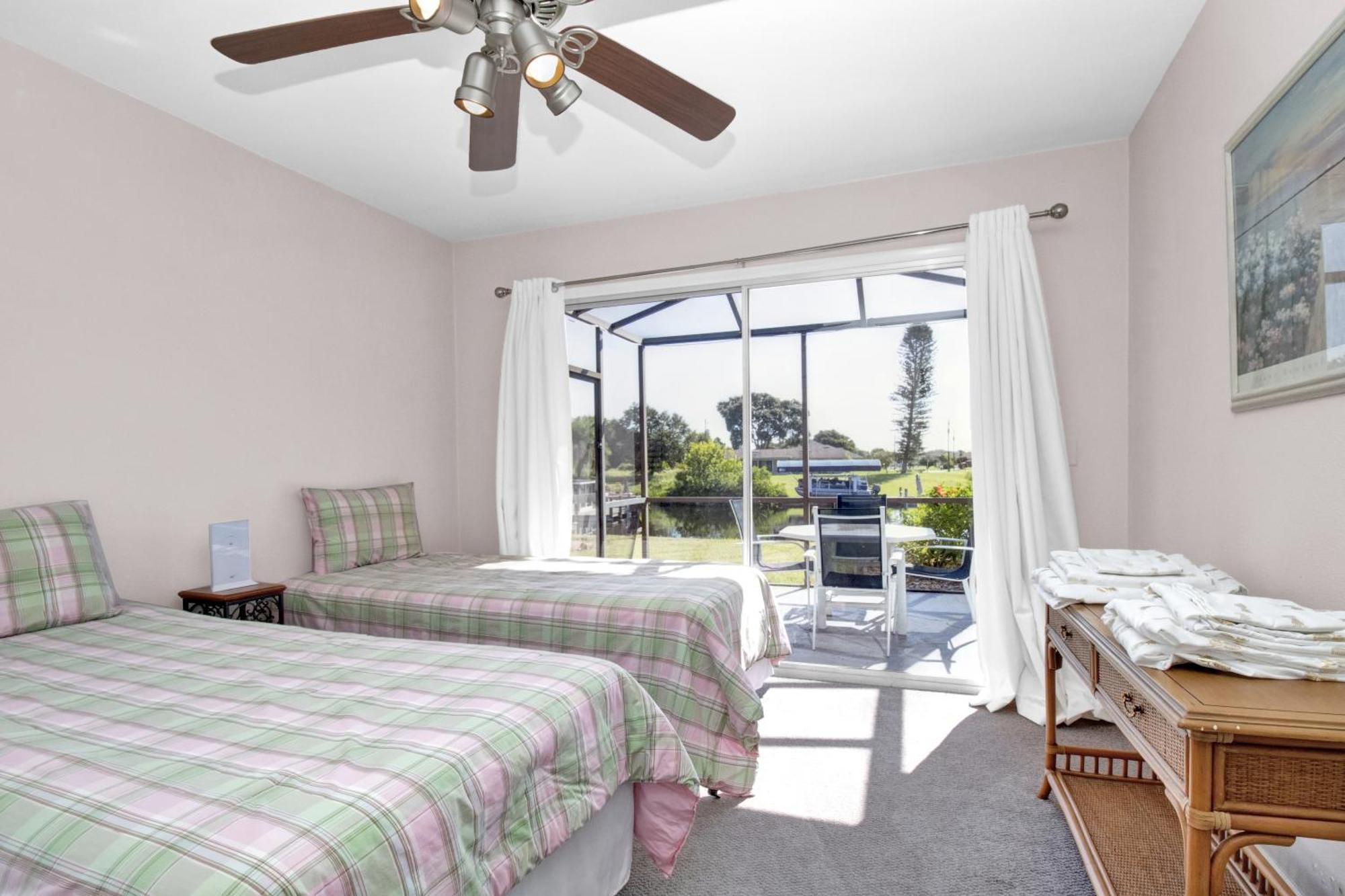 Pet Friendly Canal Front 3-Bedroom Grand Villa With Pool, Linai And Dock Port Charlotte Exterior photo